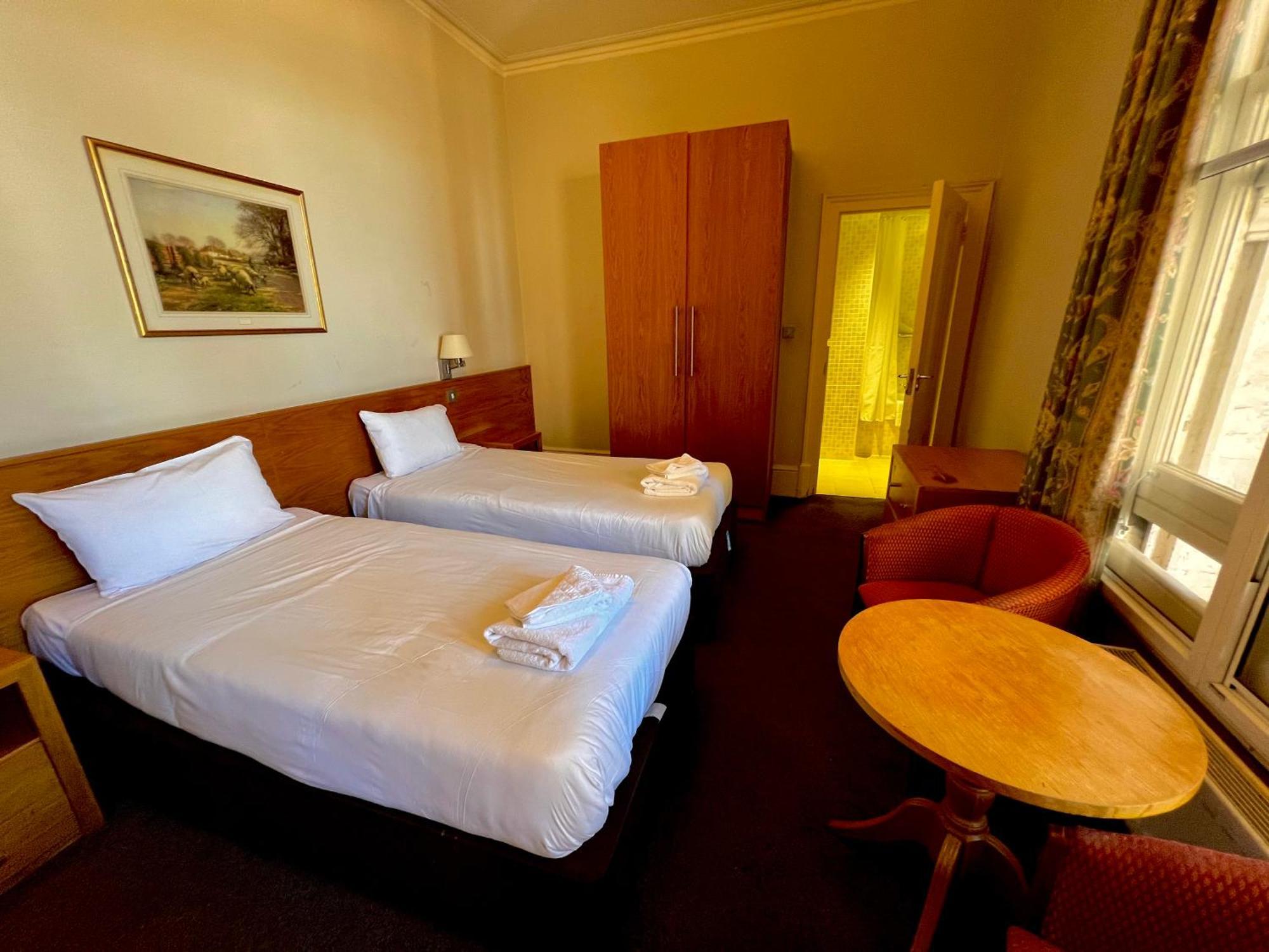 Cavendish Hotel Истбурн Экстерьер фото